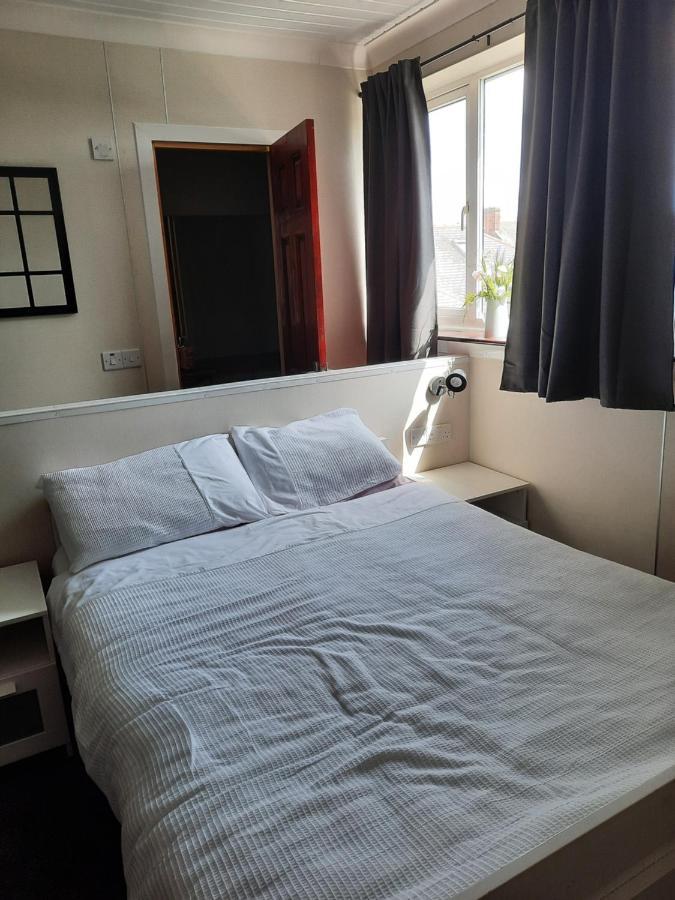 The Townhouse Accommodation ダンフリーズ エクステリア 写真