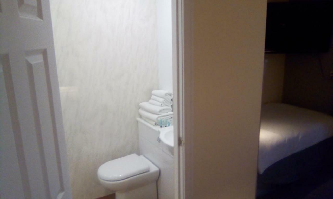 The Townhouse Accommodation ダンフリーズ エクステリア 写真